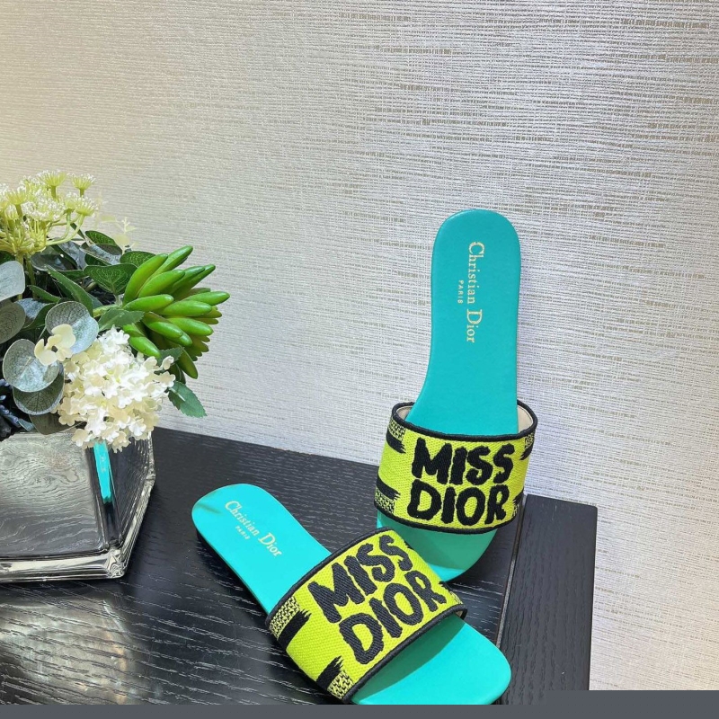 ch**an D*or slippers